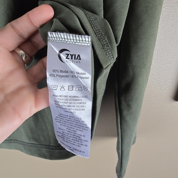 Zyia Active Cutsie Twist Shawl Top Size Large - Picture 5 of 11